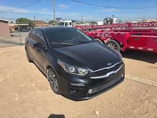 2021 Kia Forte LXS - Exterior Front Right Corner Image